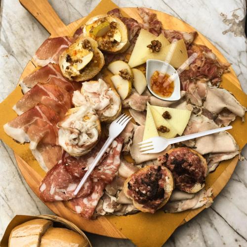 Tagliere di salumi e formaggi